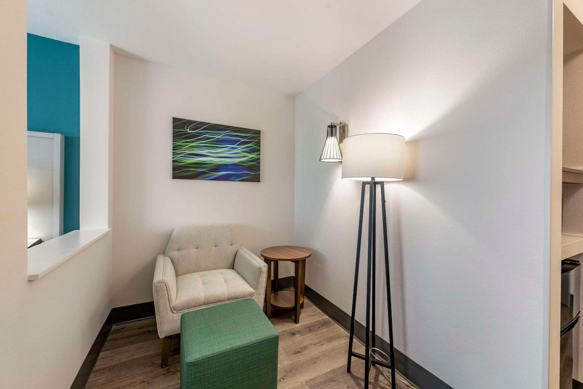 Comfort Suites Colorado Springs East -Medical Center Area Exterior foto